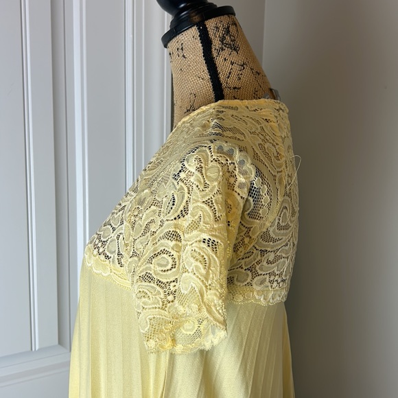 ASOS Yellow pleaded dress size 4 - Picture 5 of 10